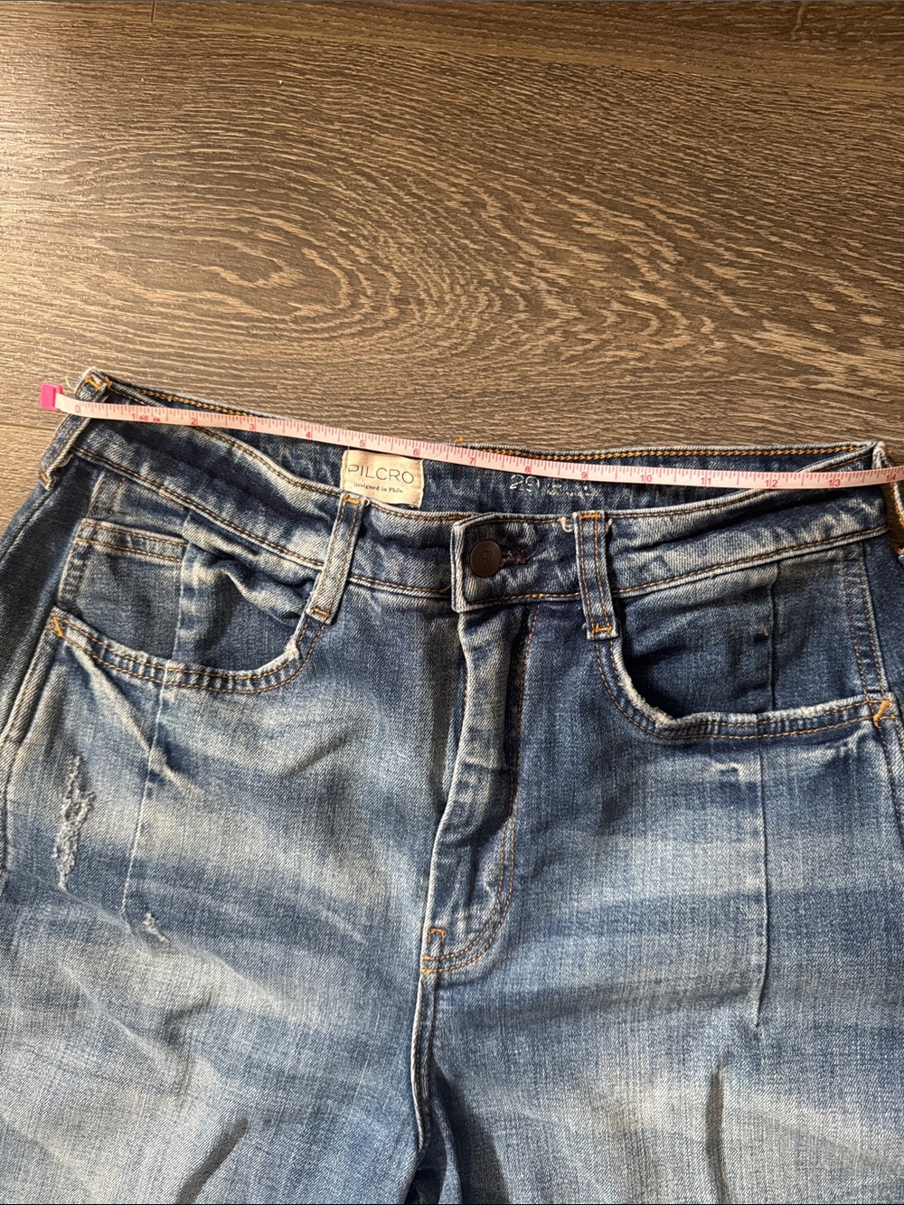 Anthropologie Pilcro Two-Tone Wide Leg Barrel Jeans in Blue - Picture 4 of 5